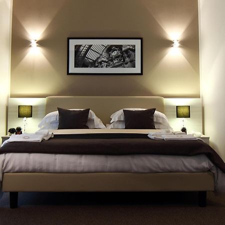 נאפולי Stelle Hotel The Businest מראה חיצוני תמונה
