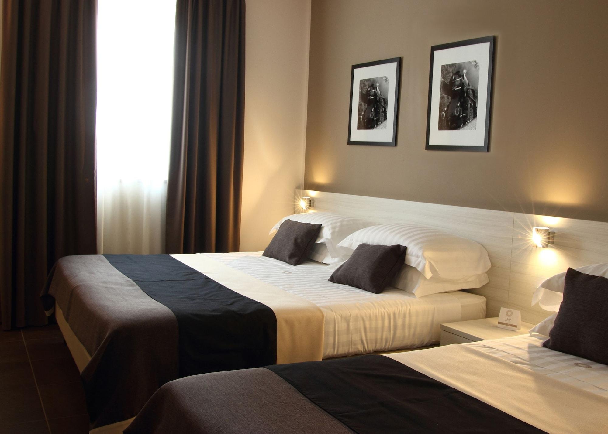 נאפולי Stelle Hotel The Businest מראה חיצוני תמונה