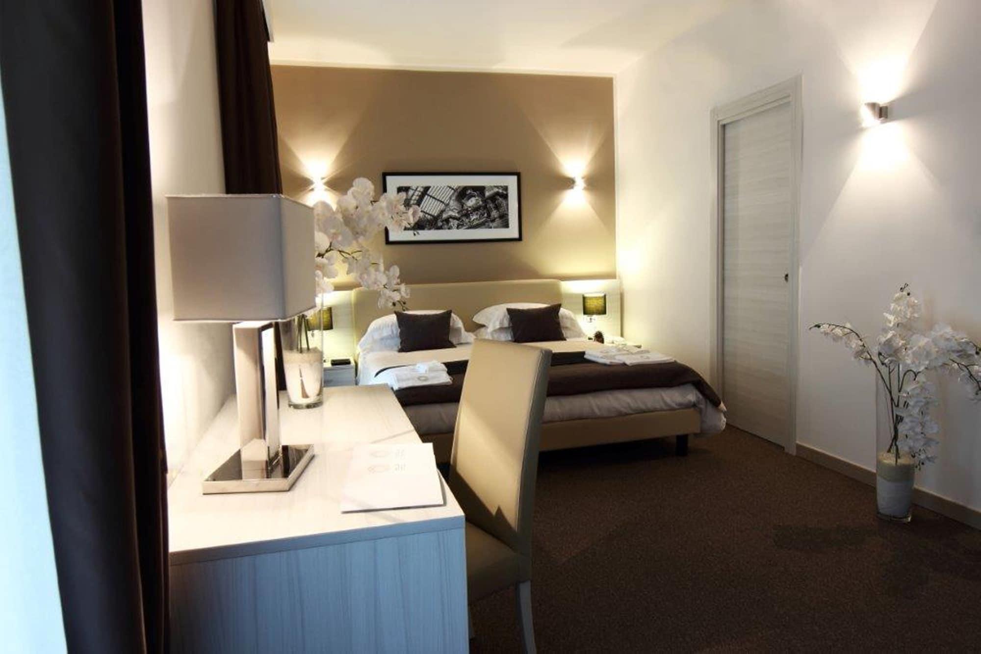 נאפולי Stelle Hotel The Businest מראה חיצוני תמונה