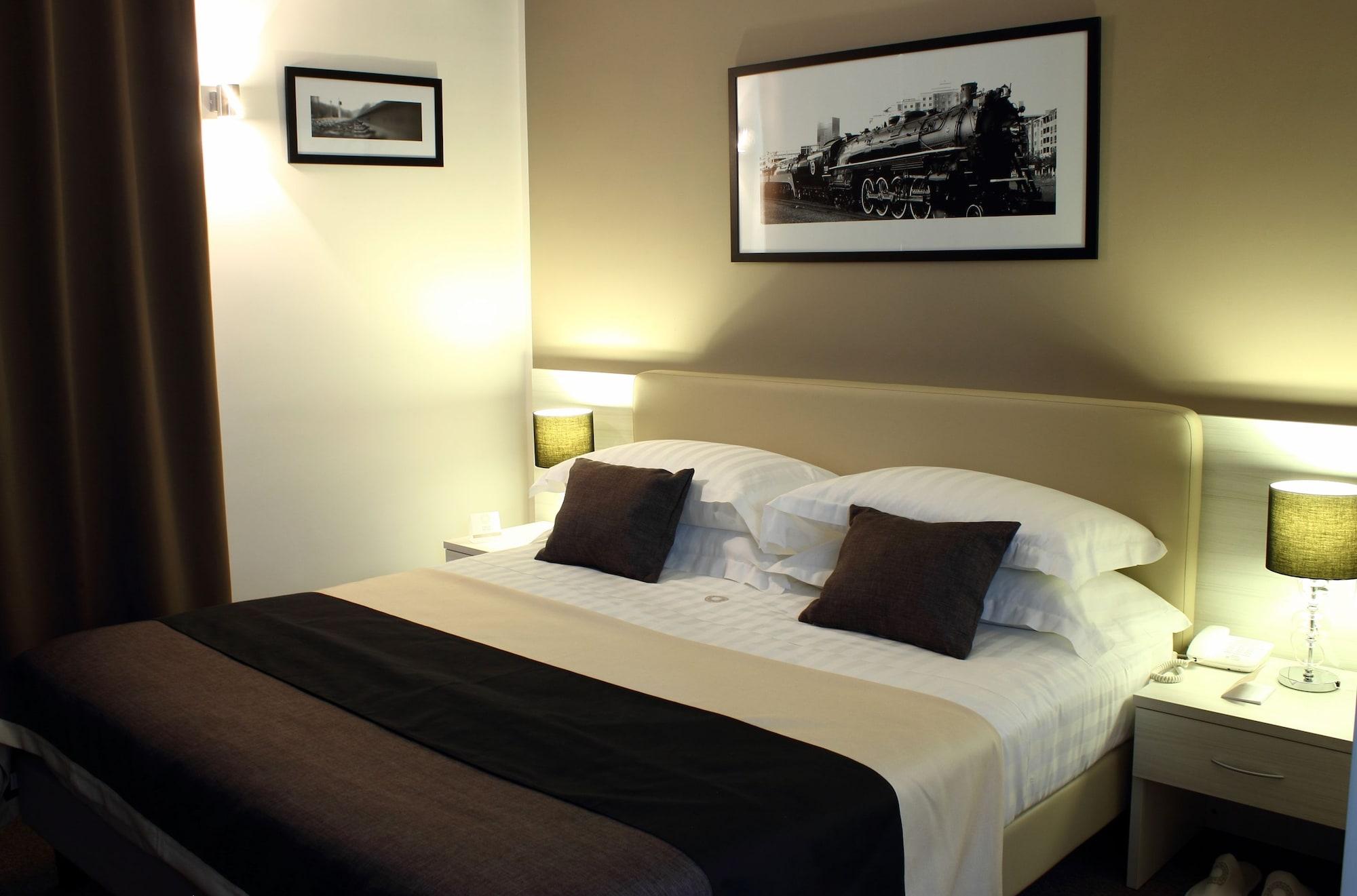 נאפולי Stelle Hotel The Businest מראה חיצוני תמונה