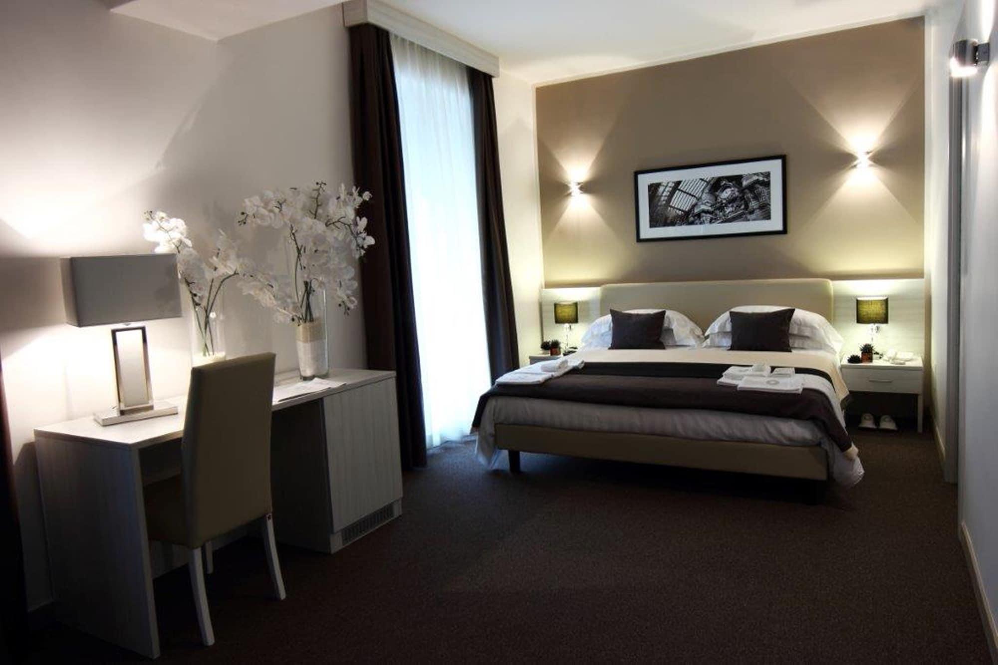 נאפולי Stelle Hotel The Businest מראה חיצוני תמונה